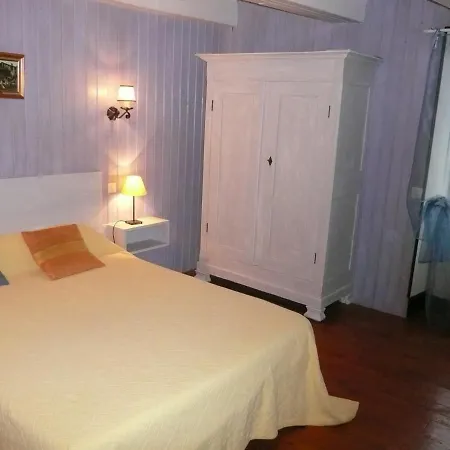 Salles-la-source, 3 Pieces, 6 Personnes - Fr-1-601-341 Сasa de vacaciones *